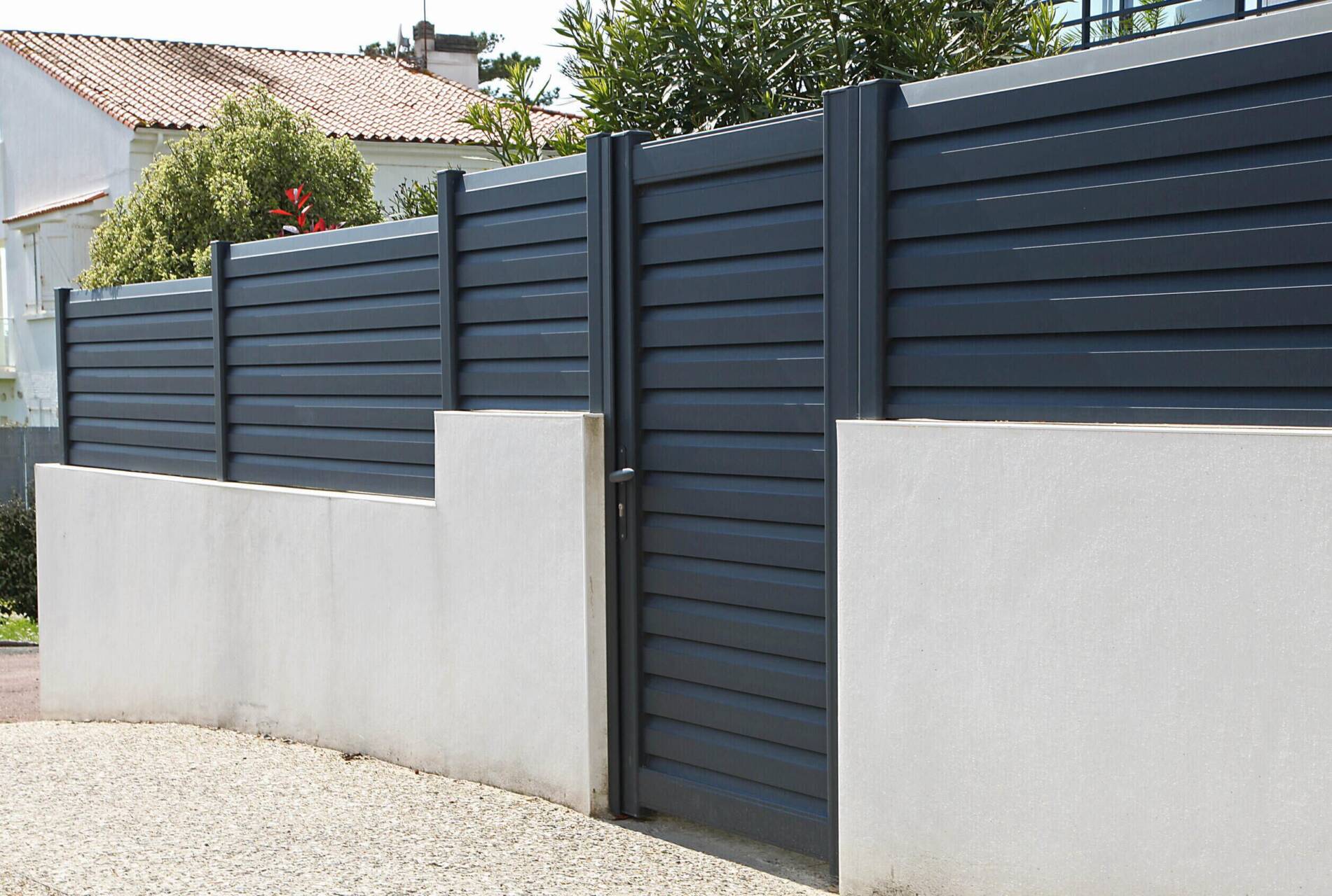 porte metalique noir serie
